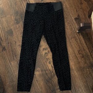 Bar III black leopard print stretch pants. Medium